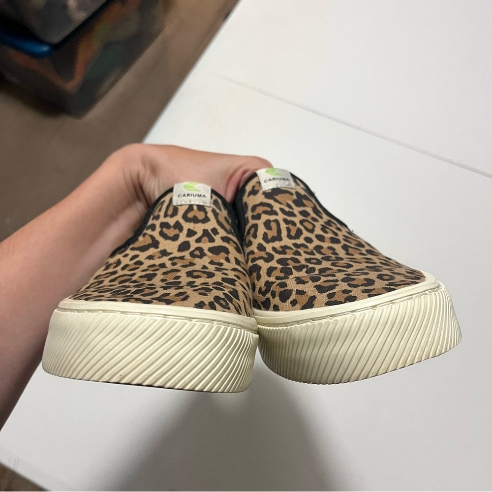 Cariuma Slip On Leopard Print Canvas Sneakers Sho… - image 8